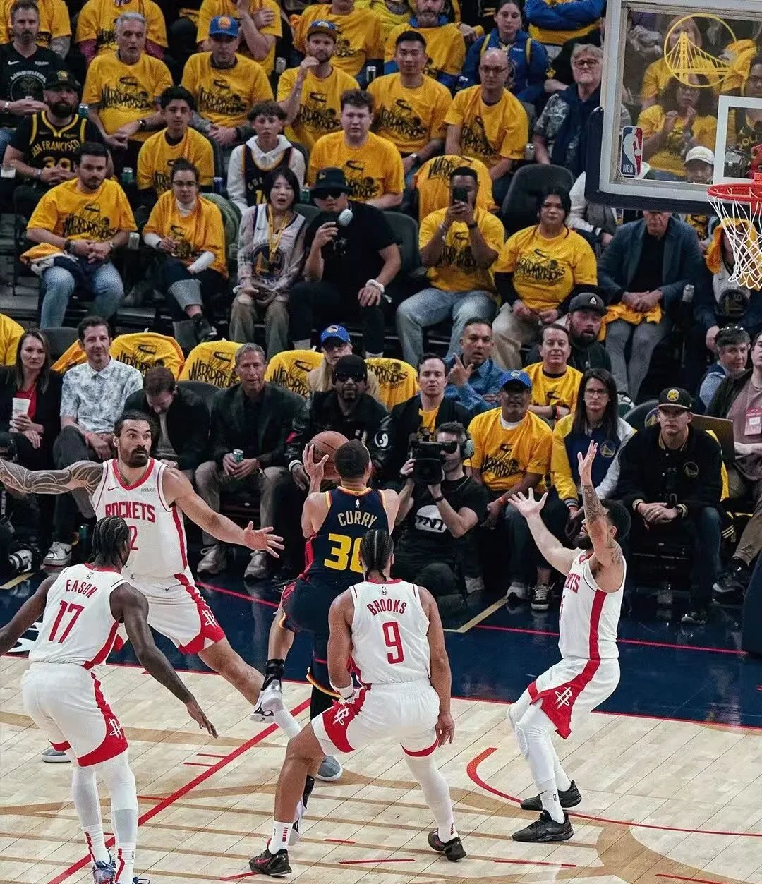 关于火箭队核心表现持续火爆,全力备战下场大战的信息 关于火箭队核心表现持续火爆,全力备战下场大战的信息