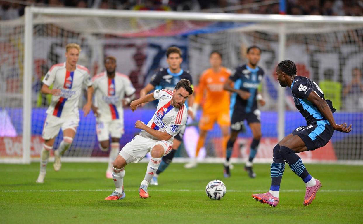 雷火电竞下载-里昂客场艰难取胜，法甲球队抢眼表现的简单介绍