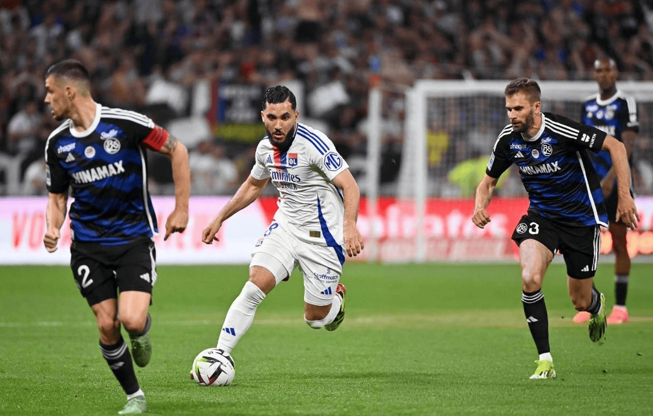 里昂客场艰难取胜，法甲球队抢眼表现的简单介绍