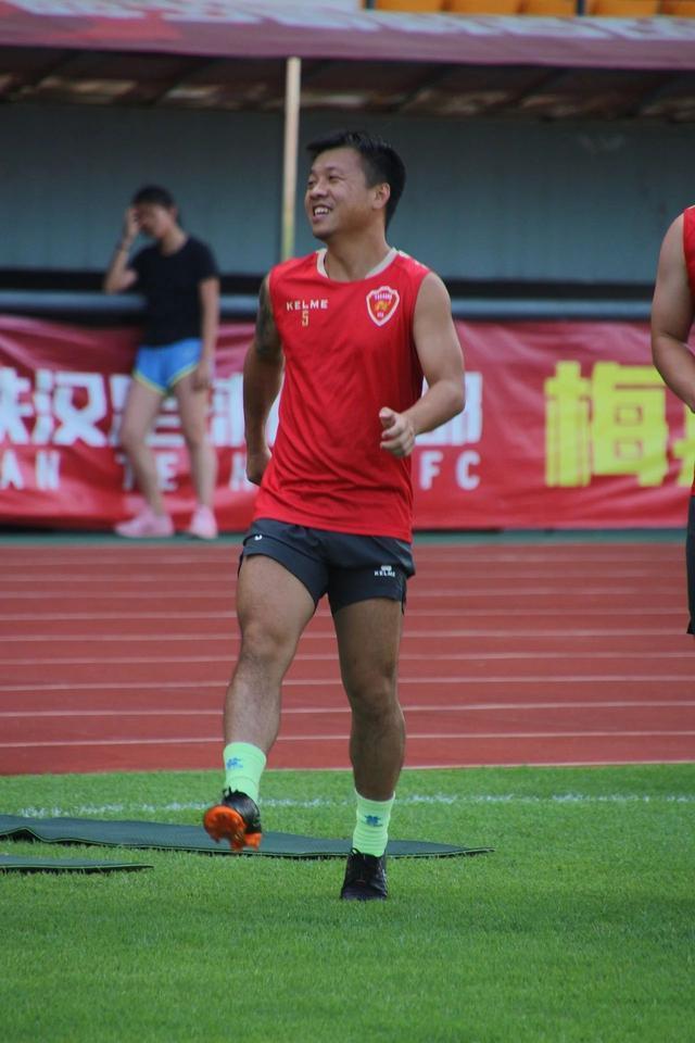 瑞士联赛中一支升班马队取得惊人成绩