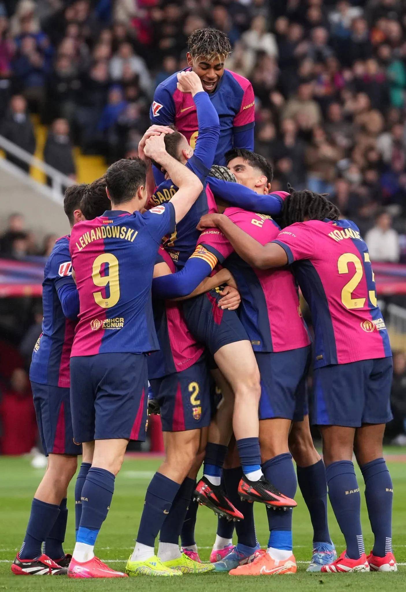 关于大巴黎比战胜曼联,领跑小组的信息 关于大巴黎比战胜曼联,领跑小组的信息