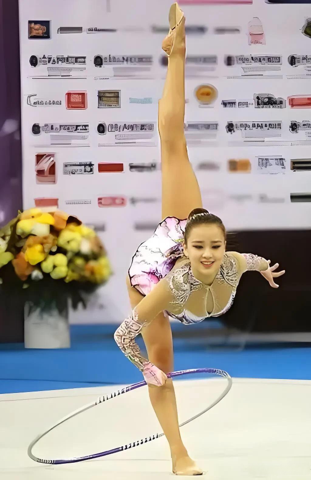 包含球星爆发！体操赛场再现神级操作的词条