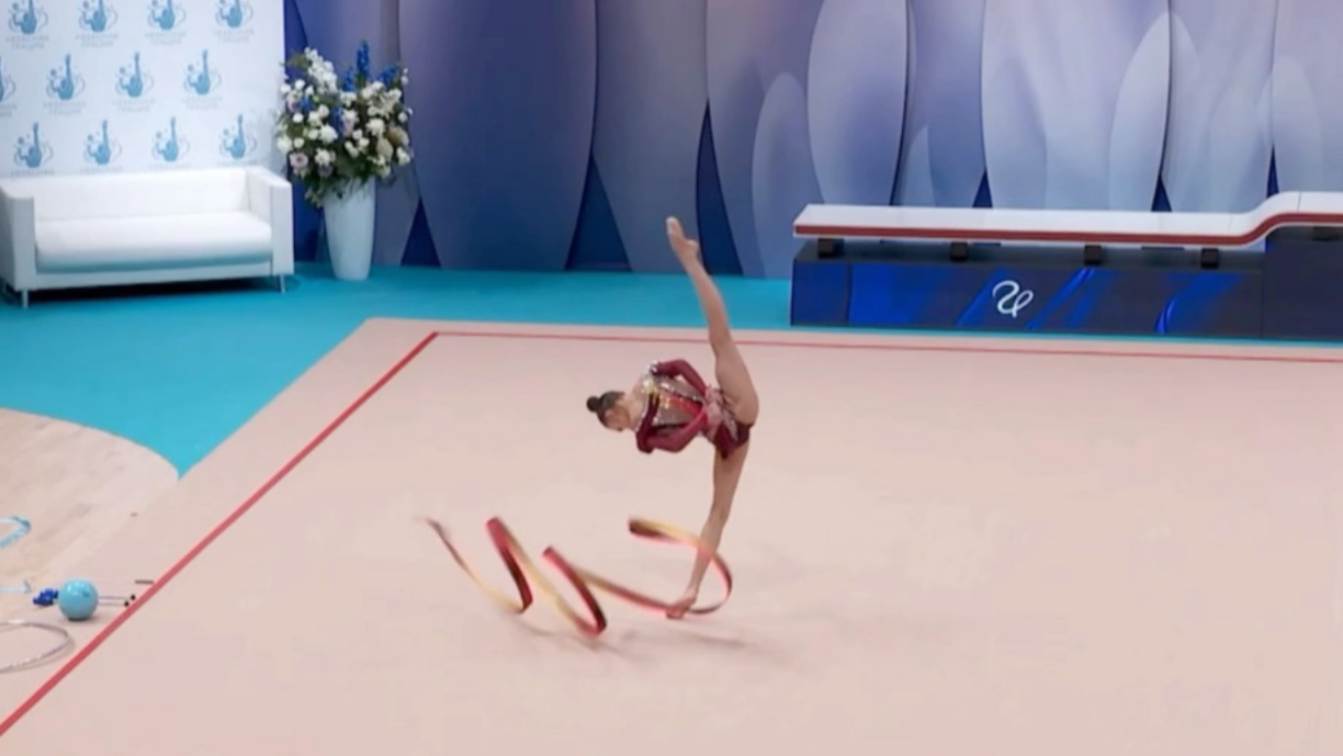 包含球星爆发！体操赛场再现神级操作的词条