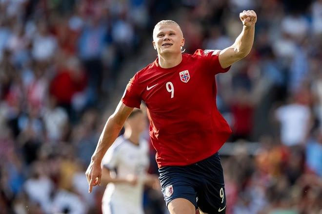 曼联完胜勒沃库森，罗德里关键制胜