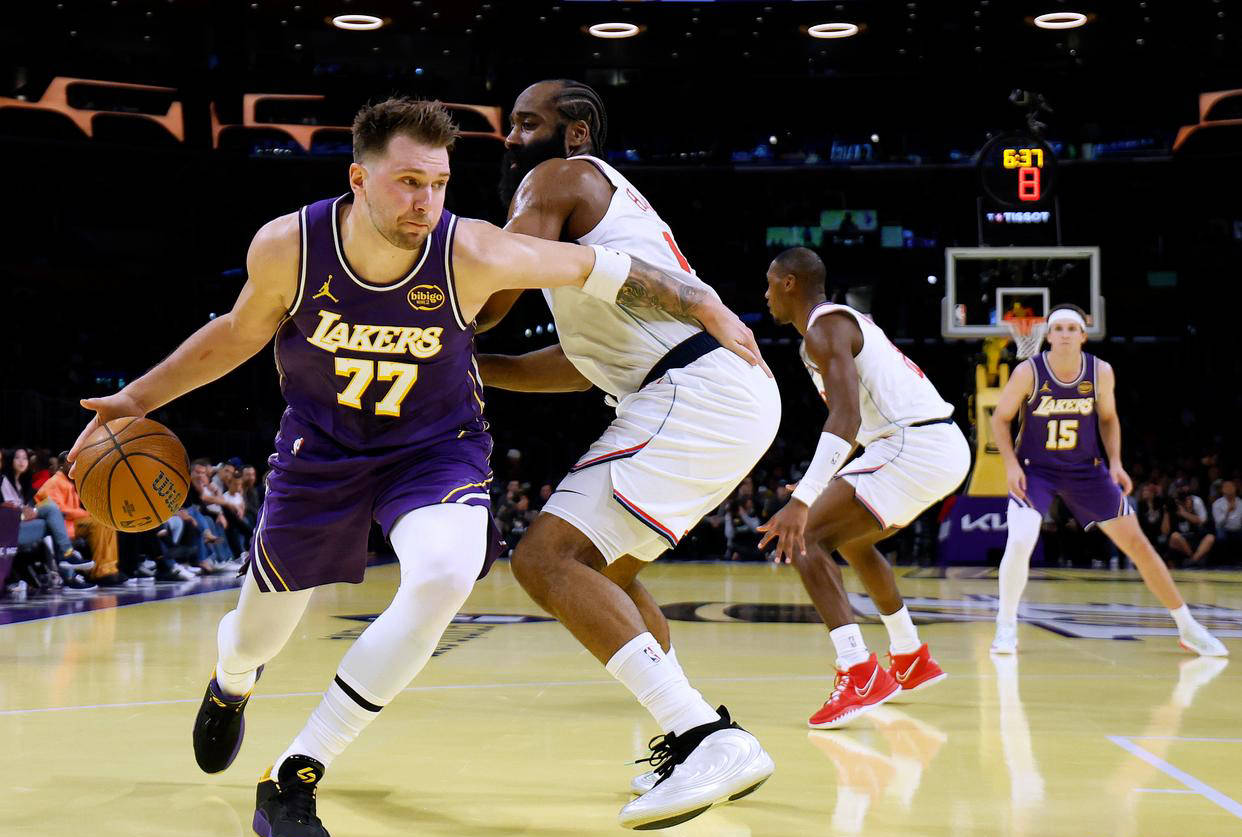 勇士完胜湖人，东契奇状态火热