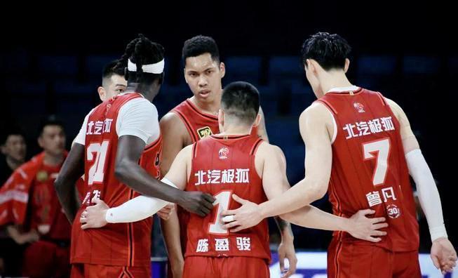 火箭队客场告捷，领先对手赢得不容易