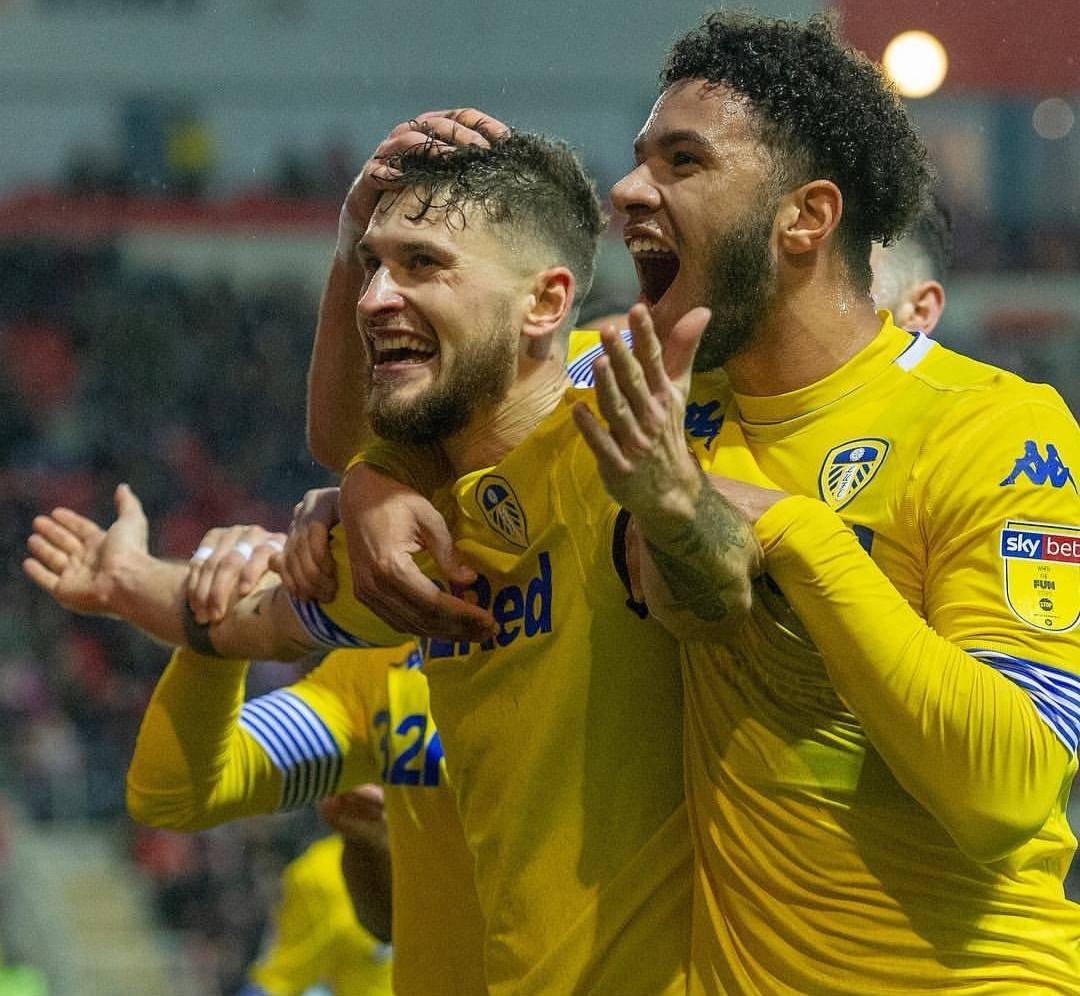 利兹联客场大胜，重回积分榜前十