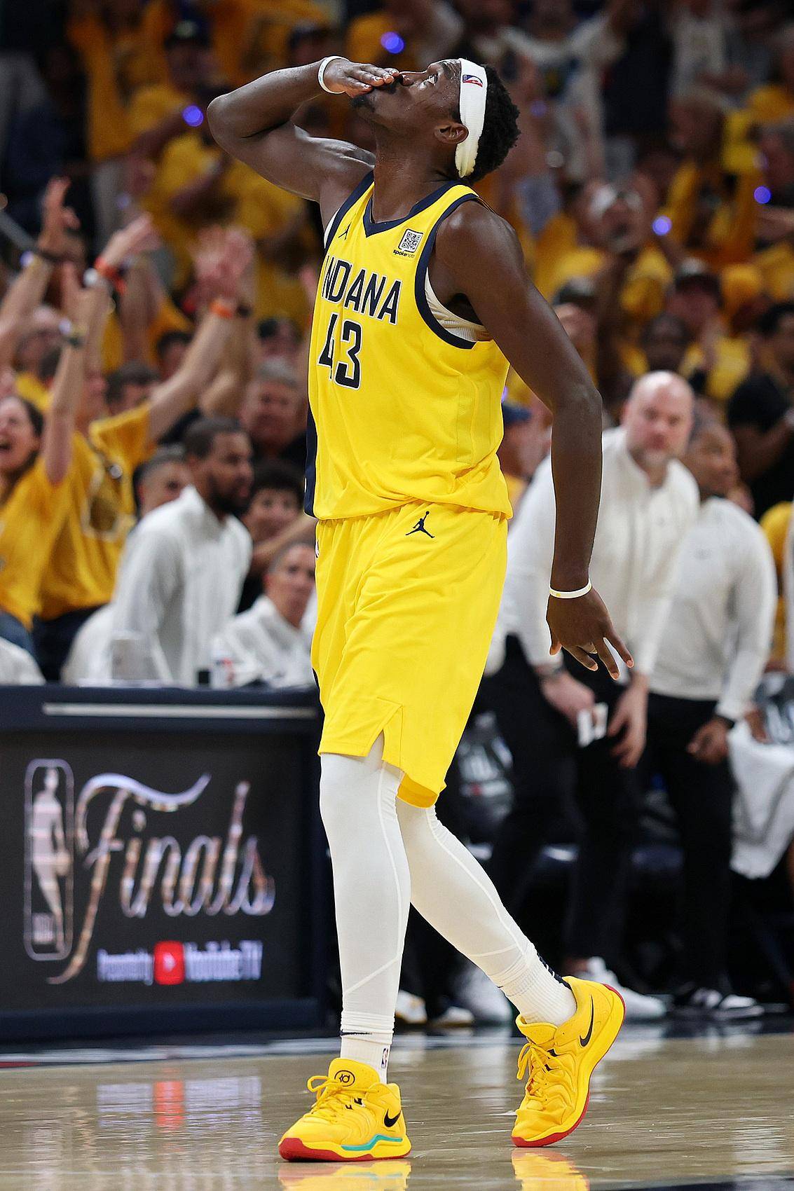 辽宁队翻盘上海队，西亚卡姆高光表现