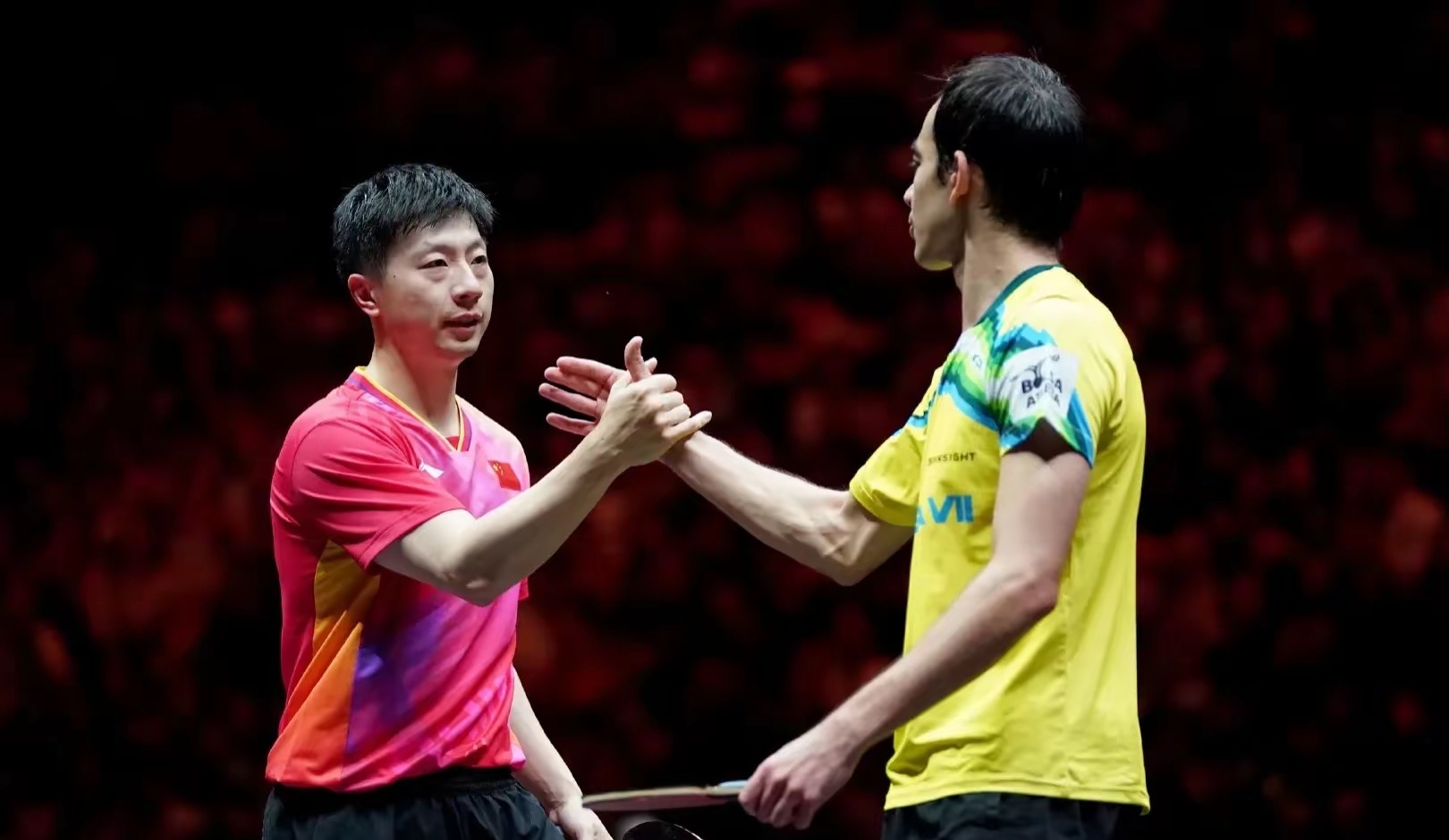 雷火电竞充值-英格兰队横扫法国队，马龙统治全场