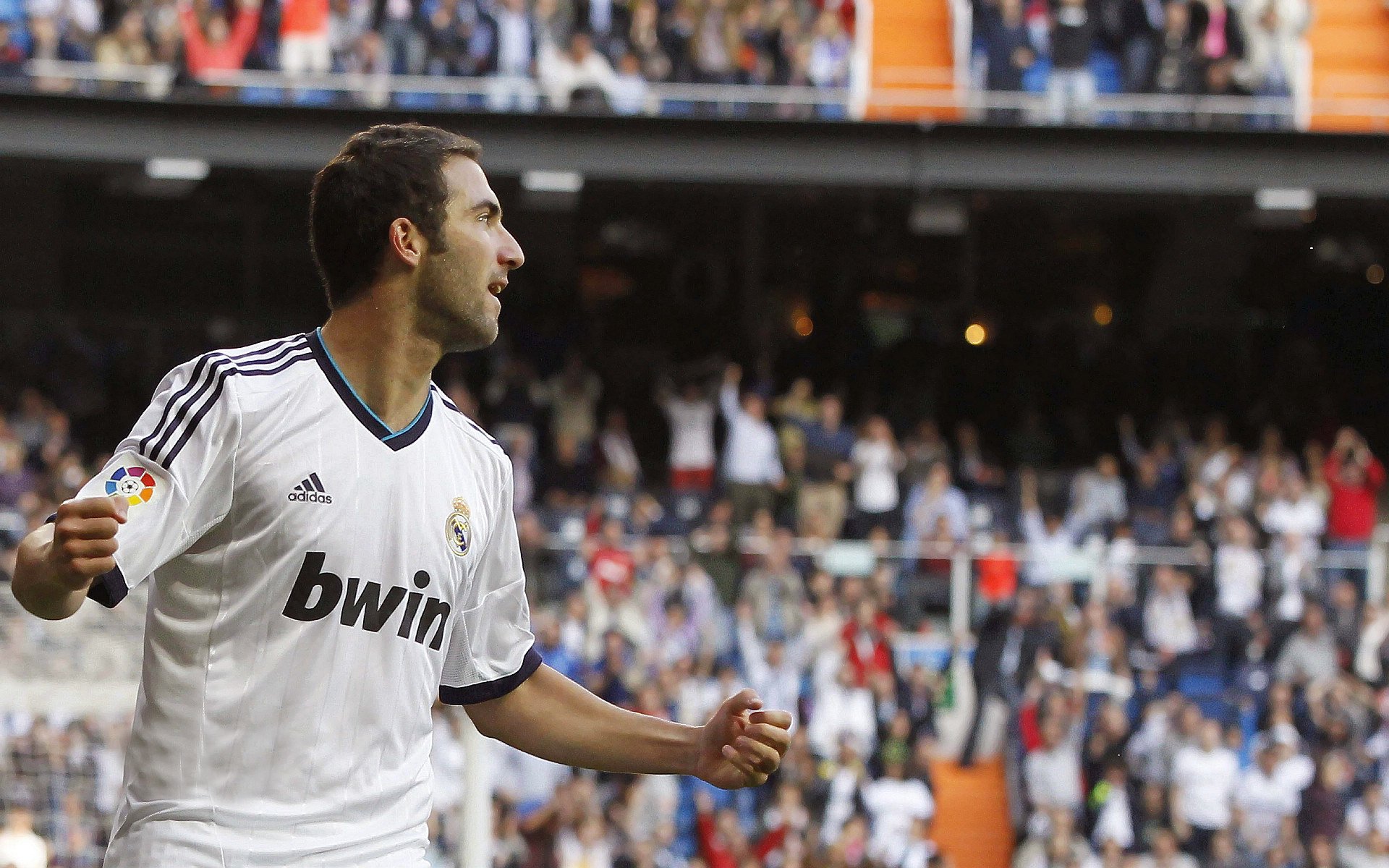 雷火电竞简介-北境神话击碎英超巨人，伊萨克20分钟两球淘汰利物浦