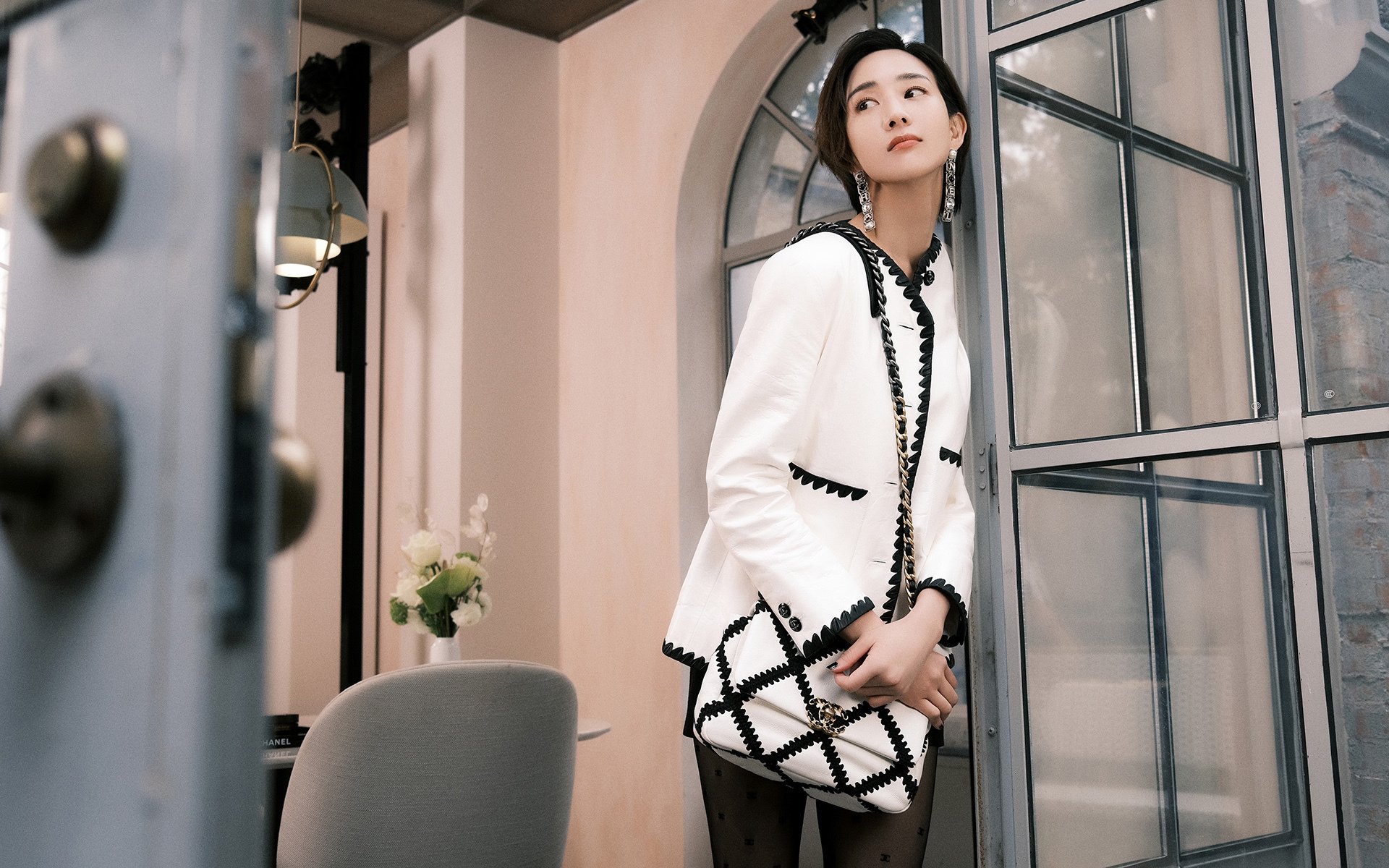 雷火电竞网址-暗夜刀锋，新加坡赛道，欧文于窒息时刻淬火而生