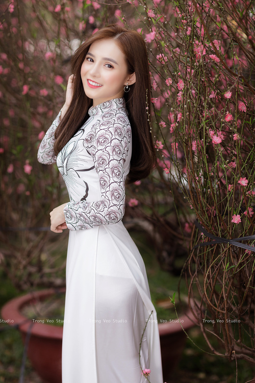 黑马逆袭！文班亚马末节统治比赛，活塞爆冷带走老鹰