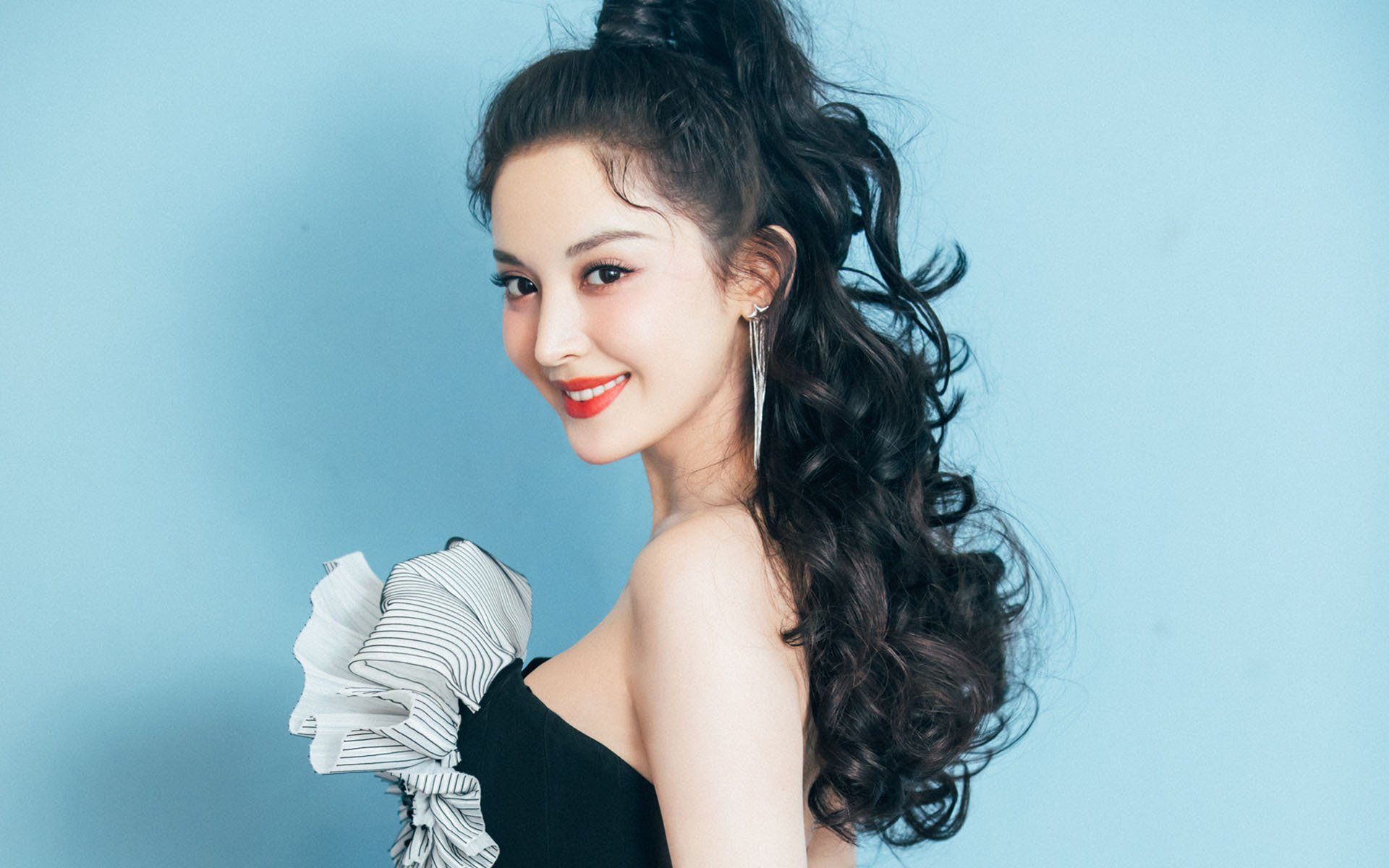 北欧铁骑的冰封宣言，瑞典如何用三分钟终结那不勒斯的世界杯野望