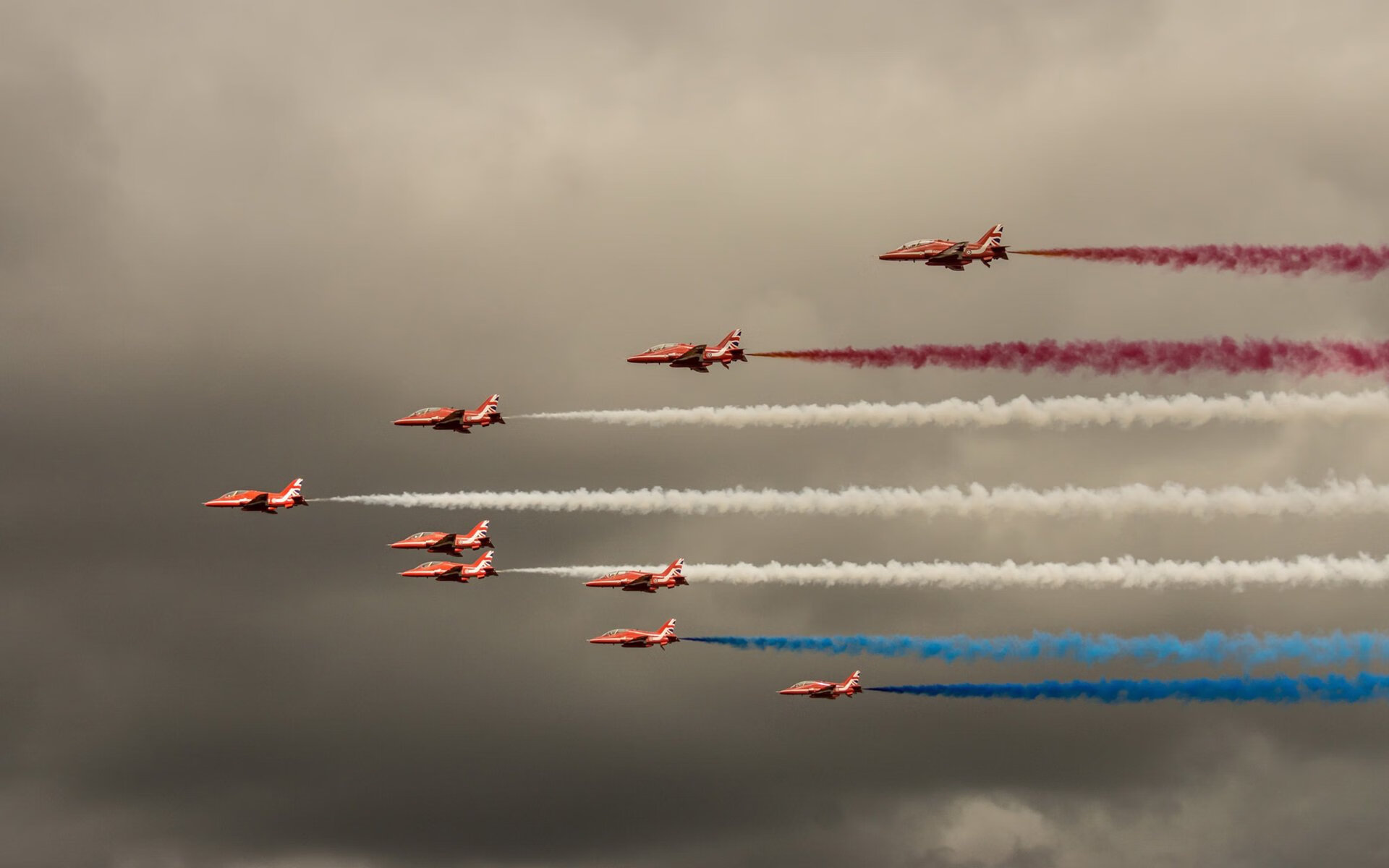 雷火电竞-时间编织者，总决赛夜黄蜂用极致节奏的丝线捆住掘金巨兽